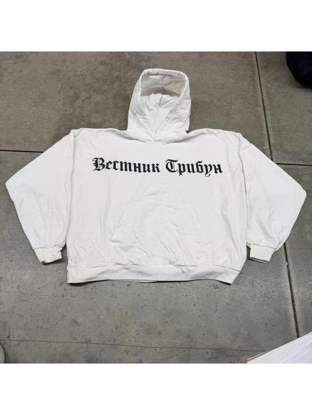 yeezy herald tribune hd-01 white and black spell out hoodie size 1 / LARGE